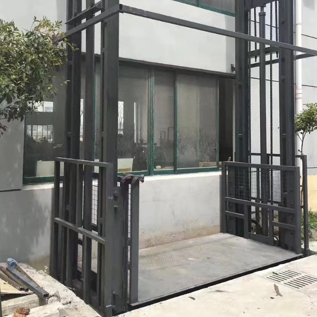 申扎5吨室外升降货梯